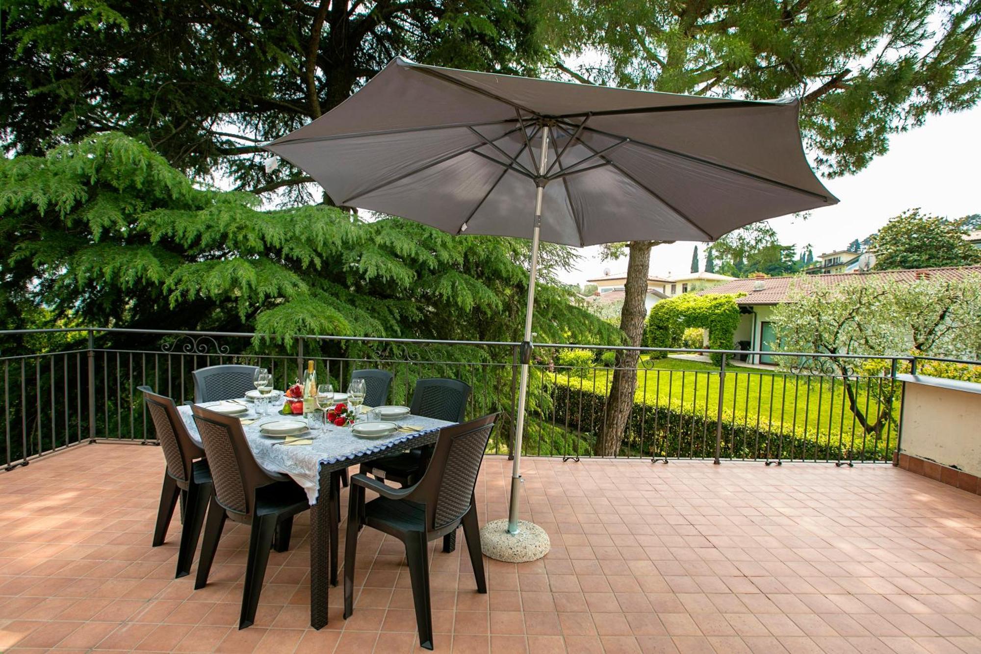 Villa Alberti Salò Esterno foto